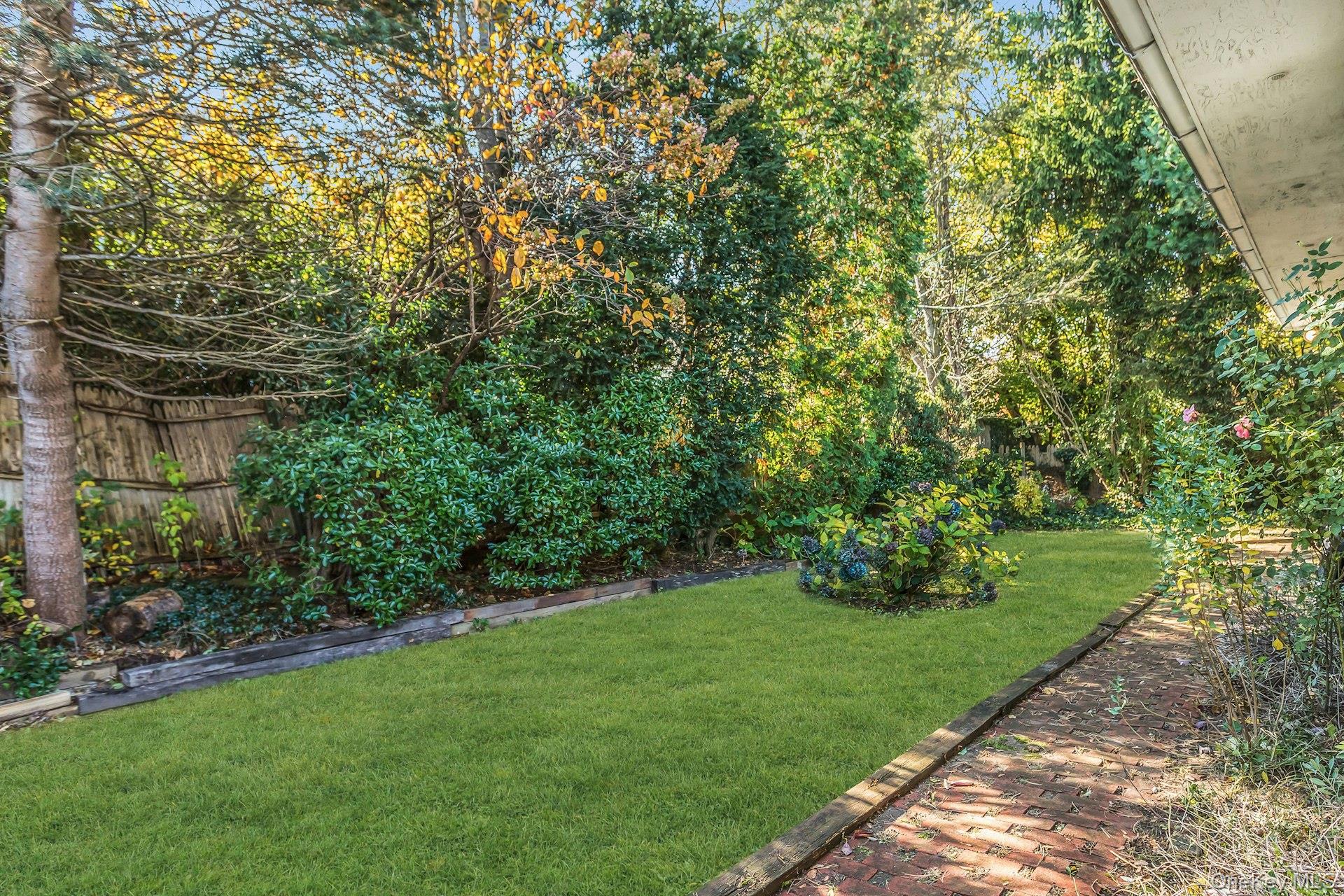 12 Violet Road Bayville, NY 11709 - Photo 38 of 42 View of yard