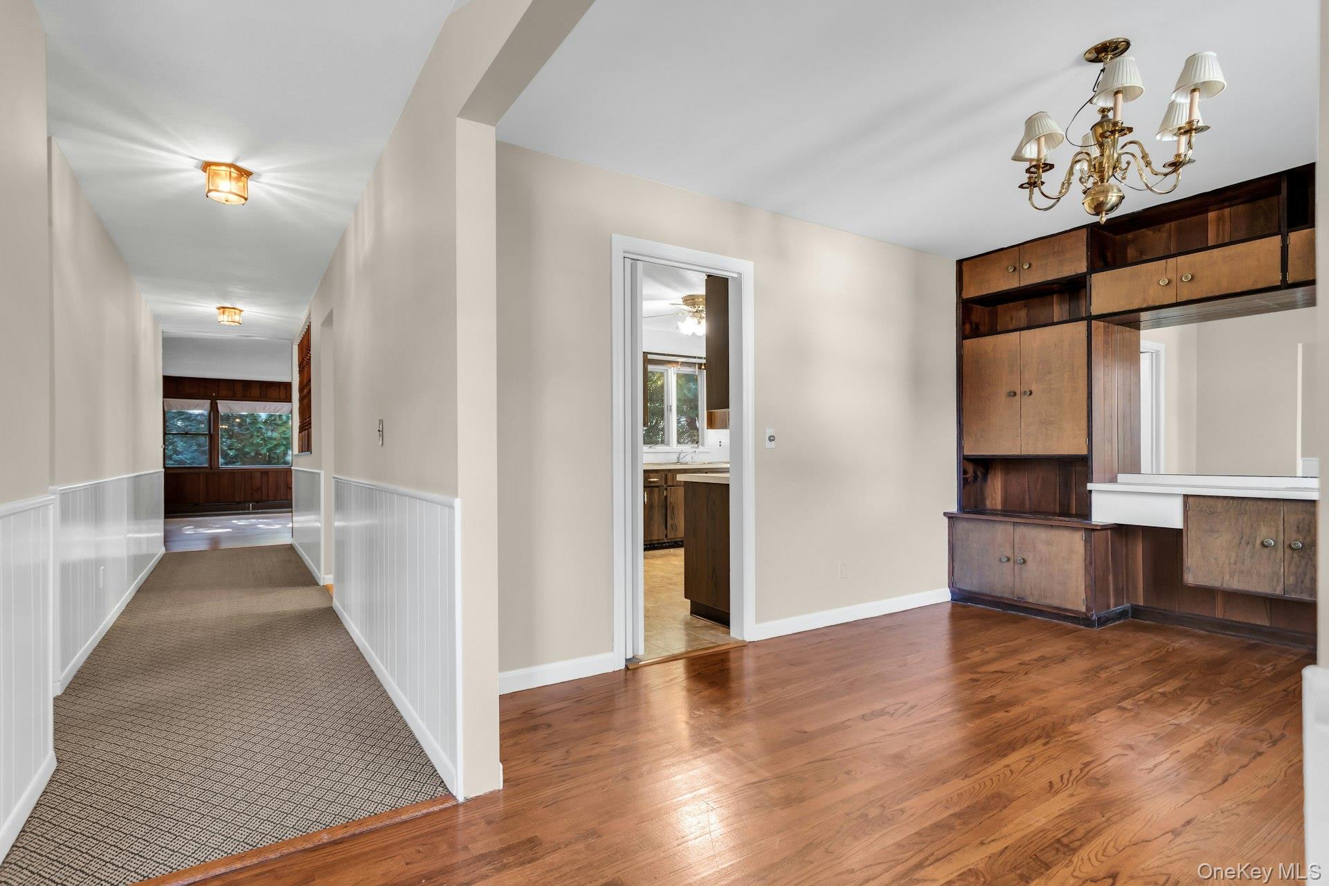 12 Violet Road Bayville, NY 11709 - Photo 5 of 42