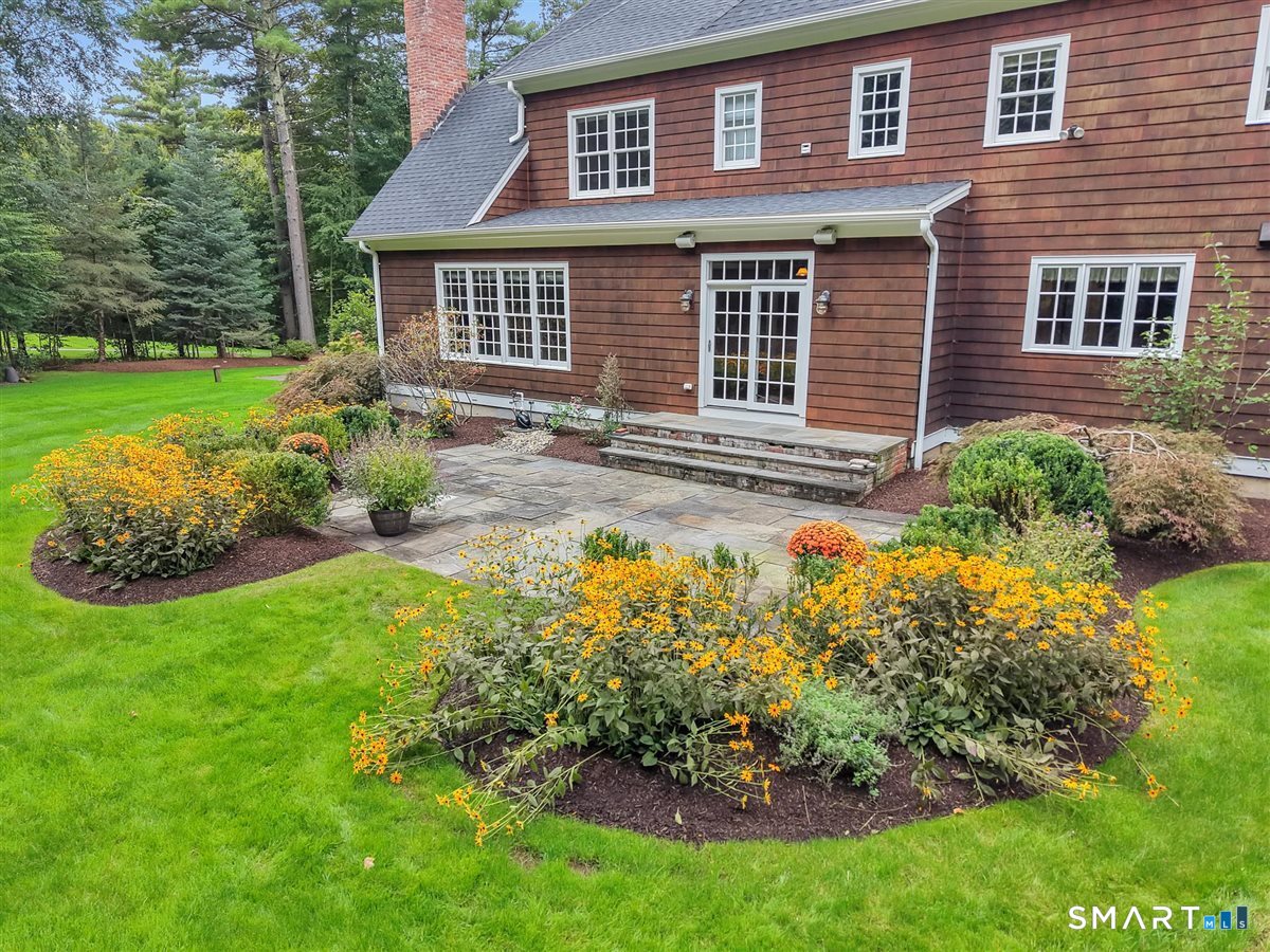 24 Red Fox Run Canton, CT 06019 - Photo 37 of 40 Including closer look at patio
