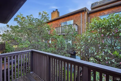 $679,000 | 65 Freedom Lane North, Petaluma, CA 94952