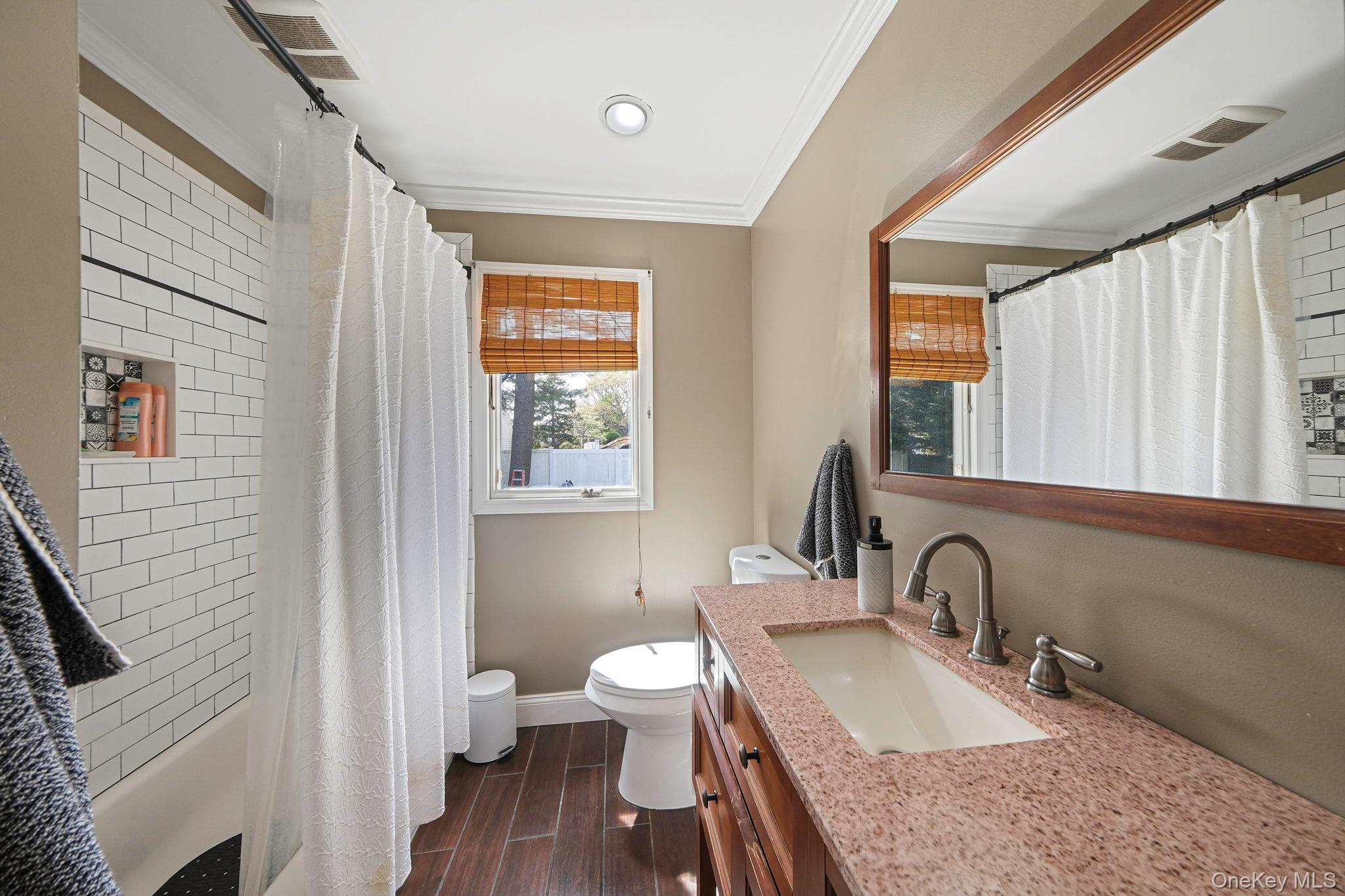 118 Foster Road Ronkonkoma, NY 11779 - Photo 14 of 32