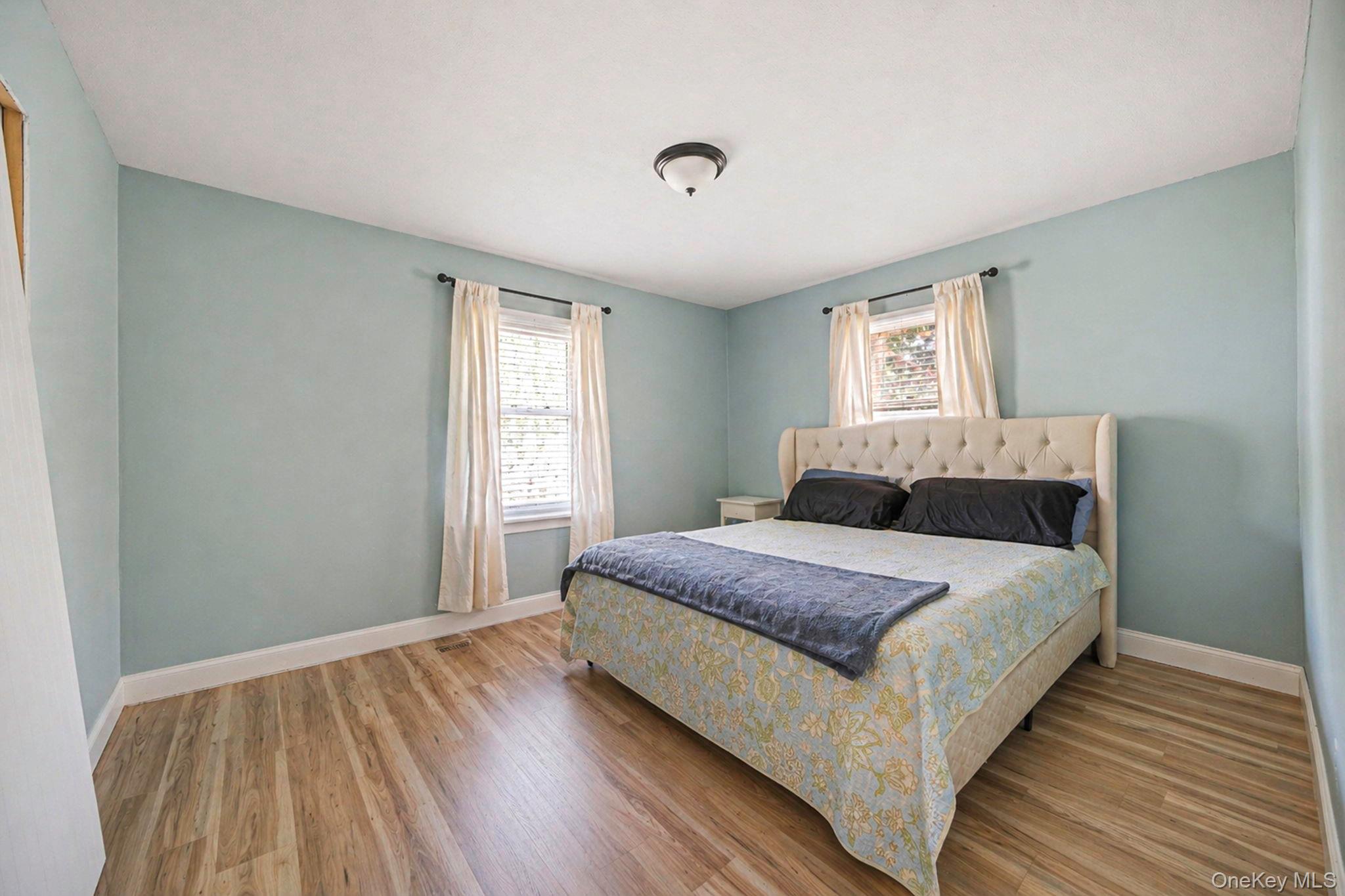 118 Foster Road Ronkonkoma, NY 11779 - Photo 16 of 32