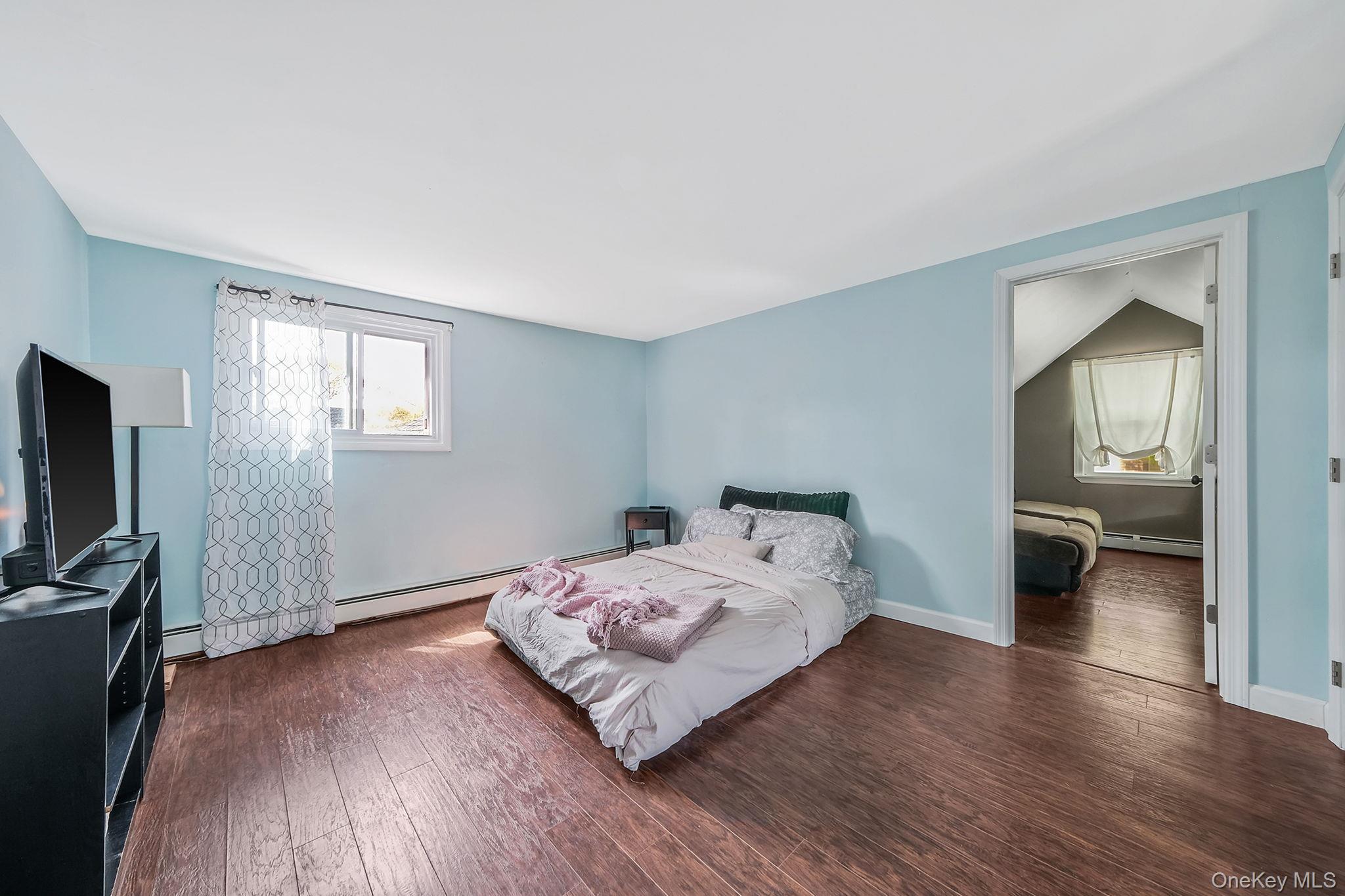 118 Foster Road Ronkonkoma, NY 11779 - Photo 21 of 32