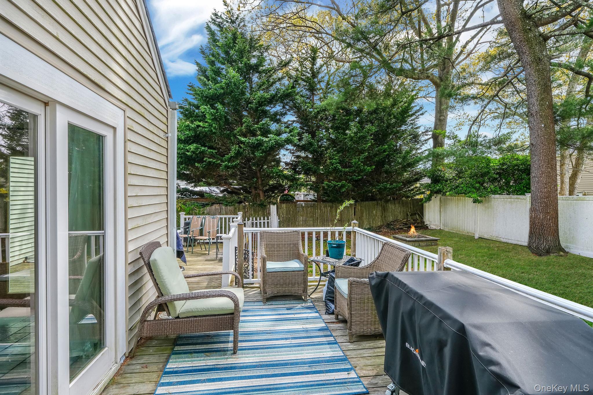 118 Foster Road Ronkonkoma, NY 11779 - Photo 28 of 32