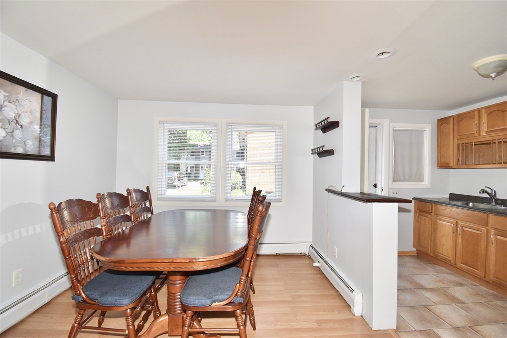 12 Manor Court, Unit 12 Springfield, MA 01118 - Photo 7 of 21