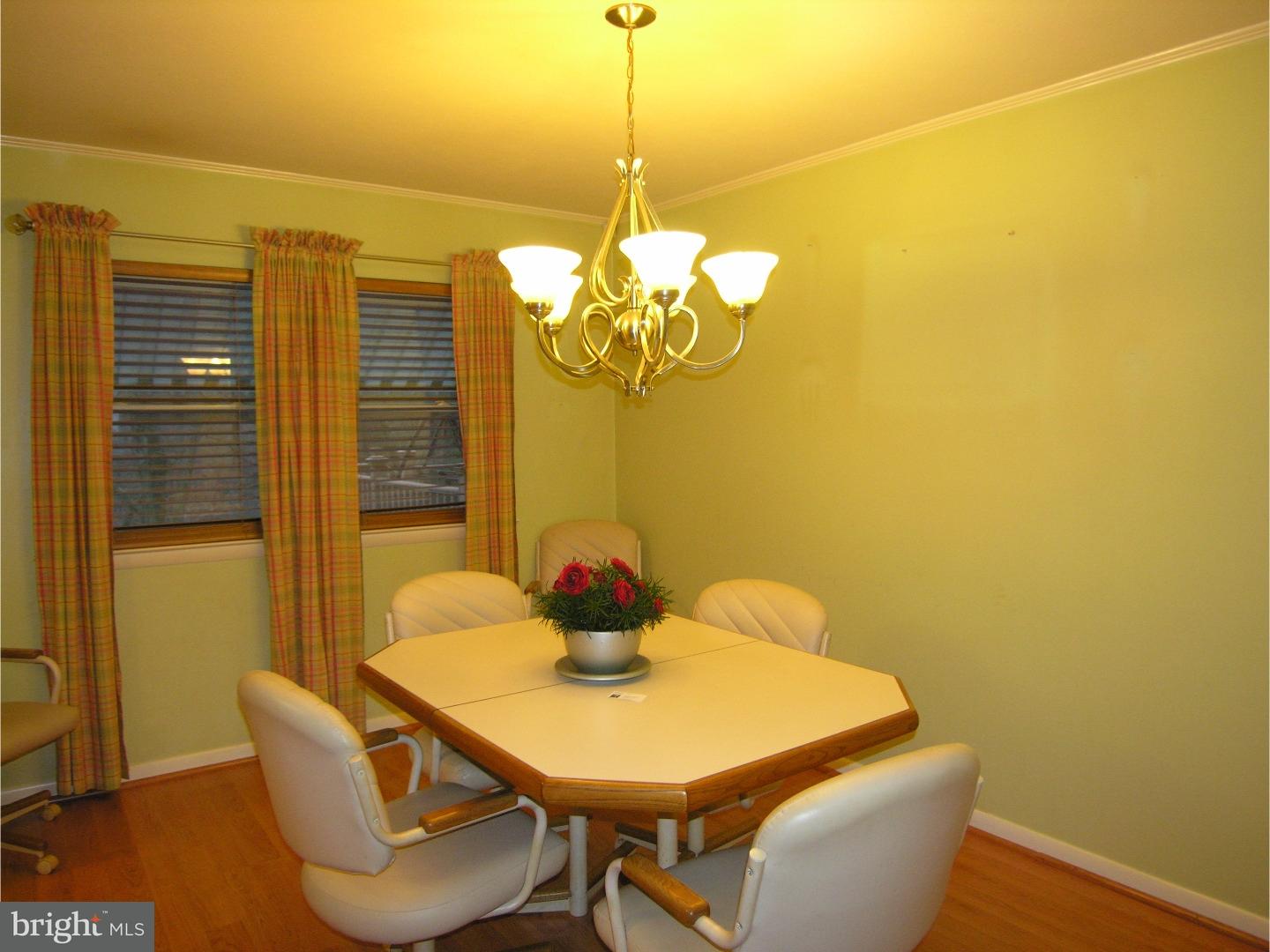 3456 Vinton Road Philadelphia, PA 19154 - Photo 4 of 14 Dining Room