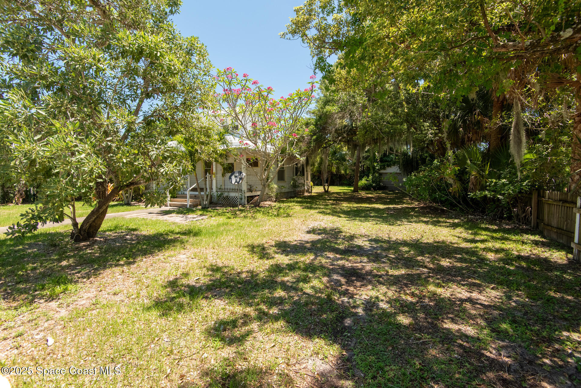 2101 Vernon Place Melbourne, FL 32901 - Photo 3 of 16 a view of outdoor space with trees all around