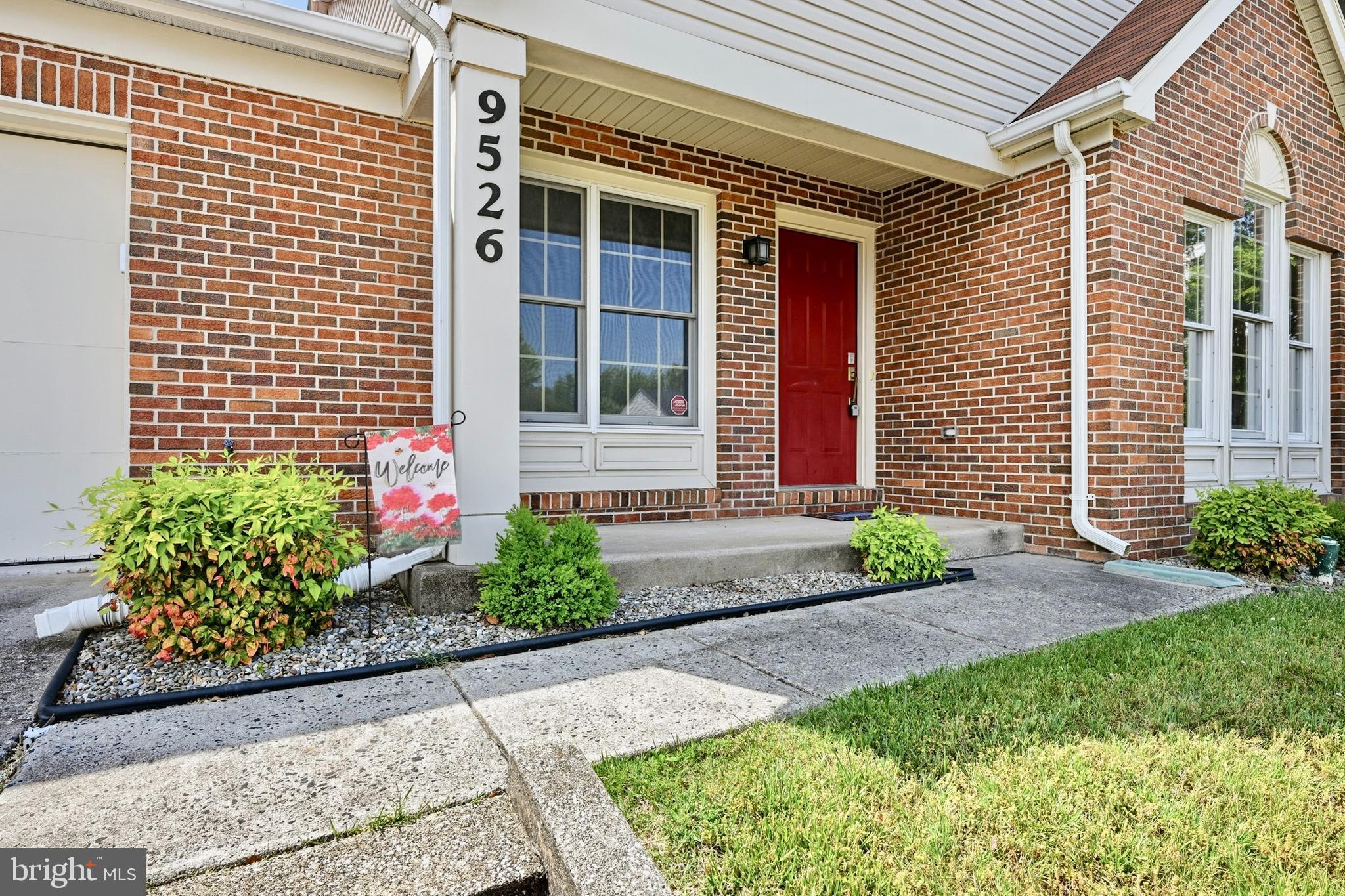 9526 Hallhurst Road Baltimore, MD 21236 - Photo 3 of 50