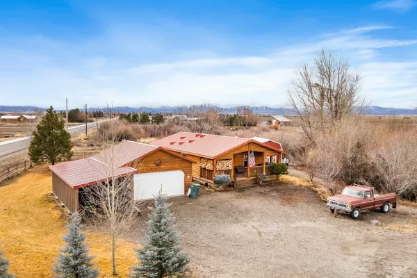 $339,900 | 1 West 200 North, Fairfield, ID 83327