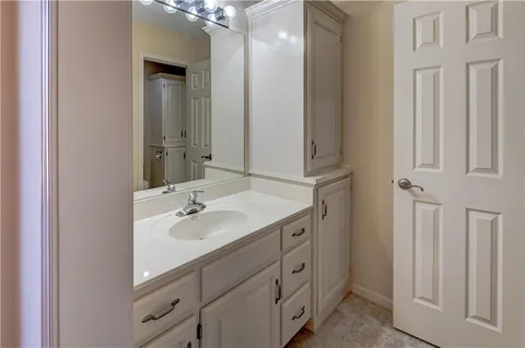 $717,777 | 9625 Cailler Drive, Lenexa, KS 66220