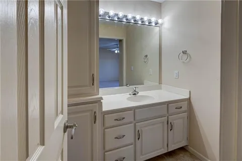 $717,777 | 9625 Cailler Drive, Lenexa, KS 66220