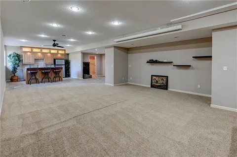 $717,777 | 9625 Cailler Drive, Lenexa, KS 66220