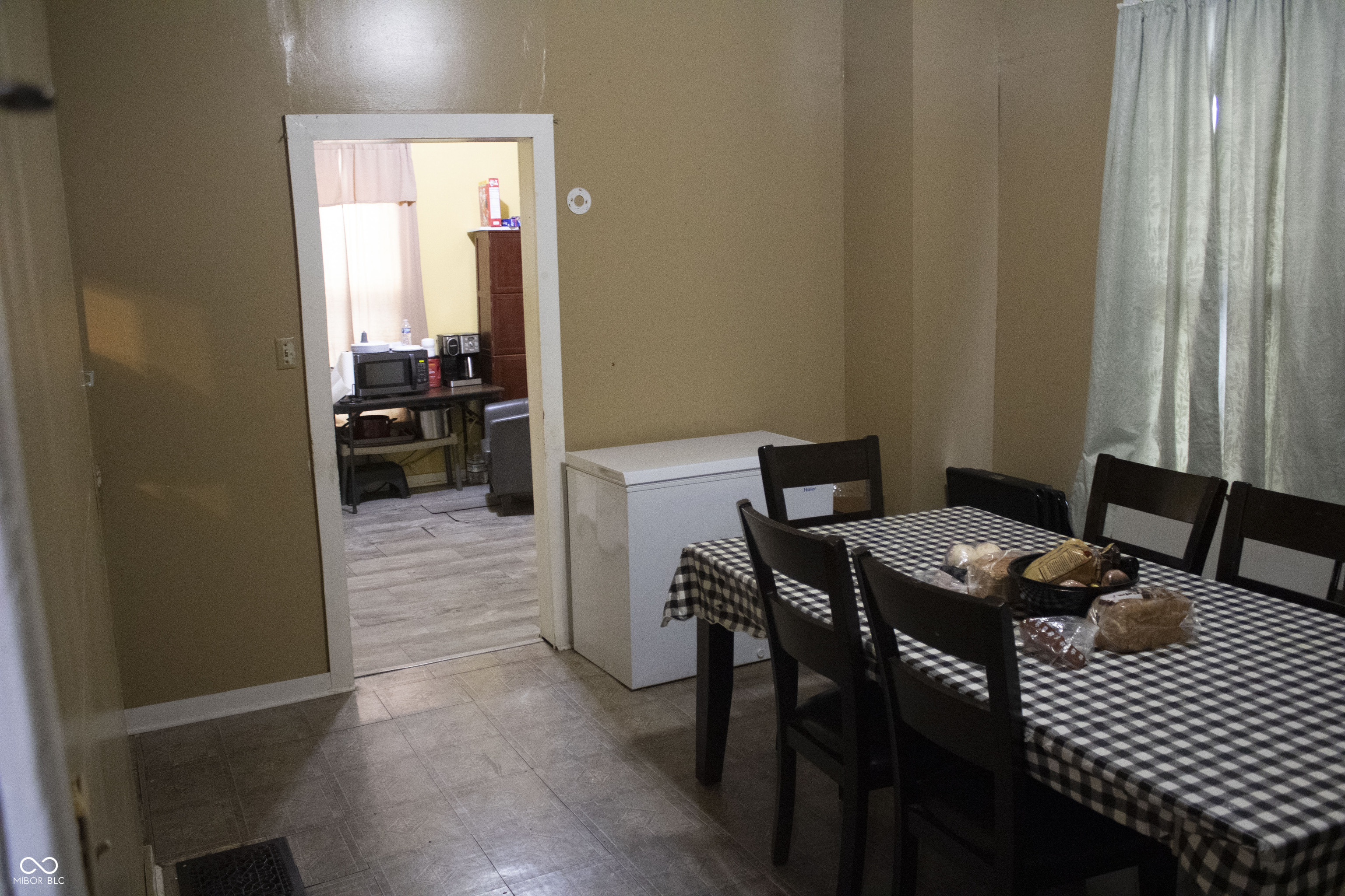 1951 Ruckle Street Indianapolis, IN 46202 - Photo 14 of 24