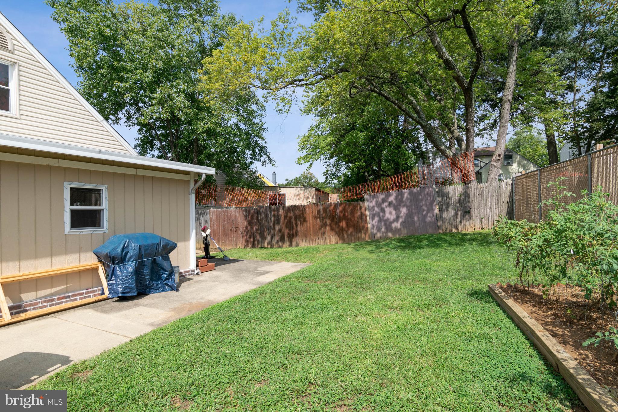 7204 Annapolis Road Hyattsville, MD 20784 - Photo 11 of 11 Private fenced rear yard