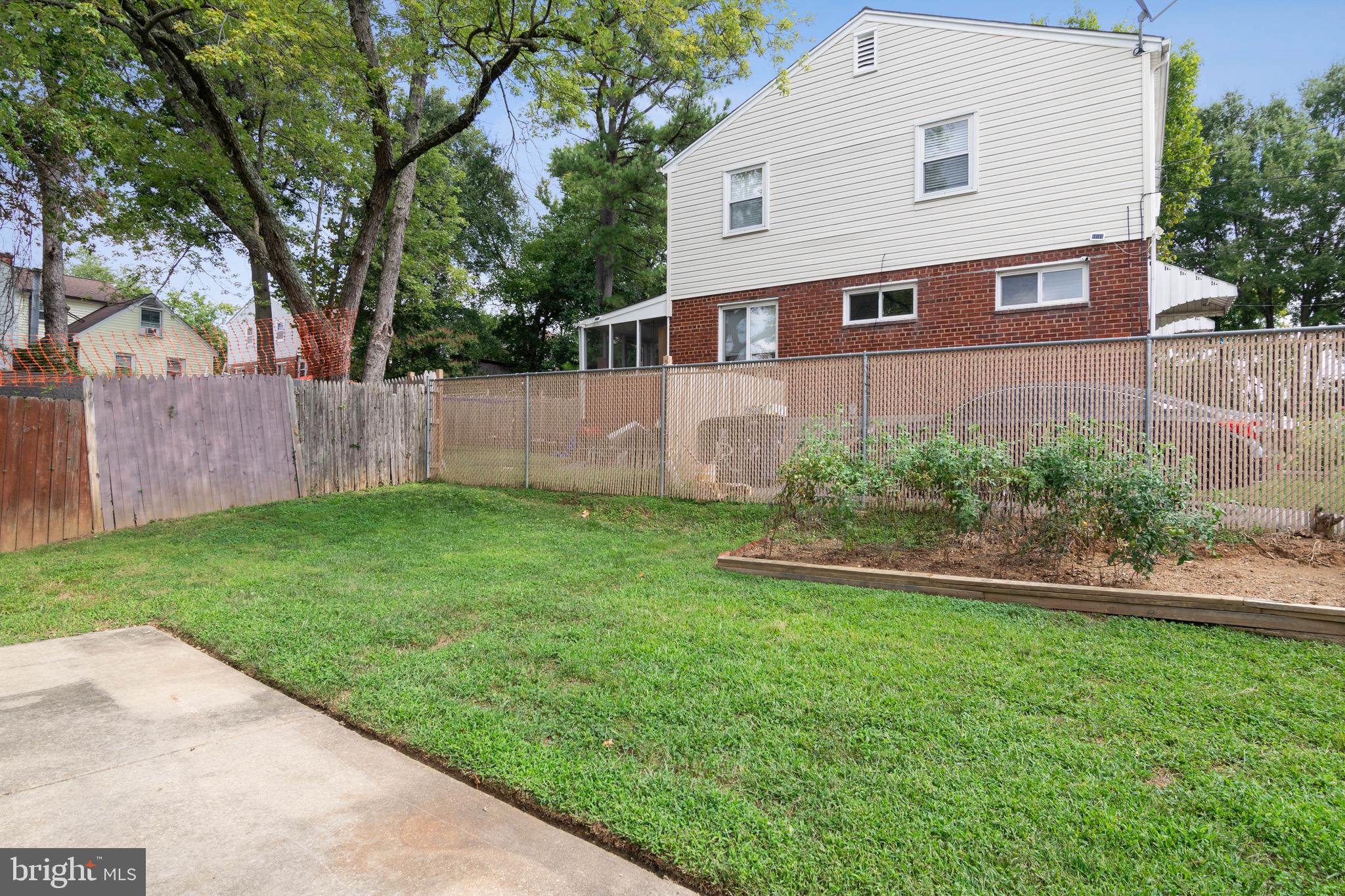7204 Annapolis Road Hyattsville, MD 20784 - Photo 10 of 11 Private fenced rear yard