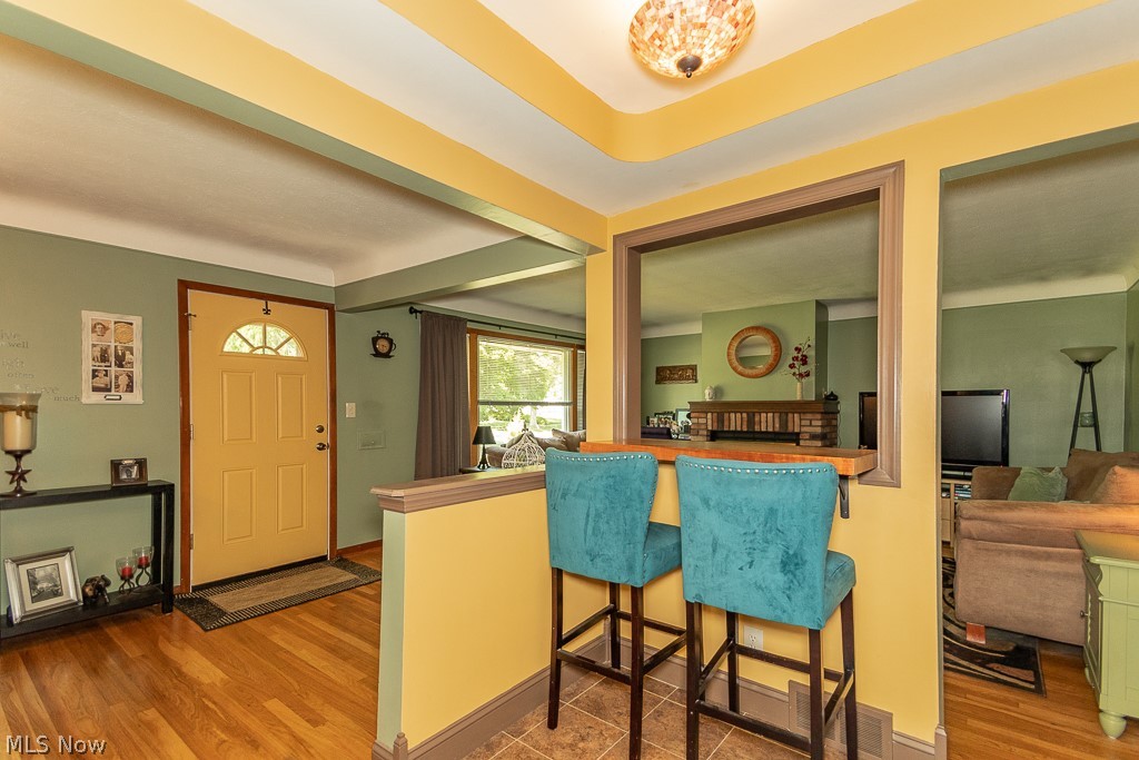 4968 South Sedgewick Road Cleveland, OH 44124 - Photo 3 of 32 Gallery Image 3