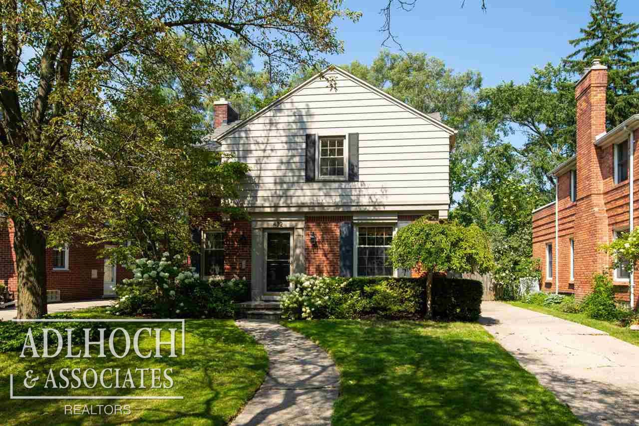 432 Maison Road Grosse Pointe Farms, MI 48236 - Photo 1 of 35
