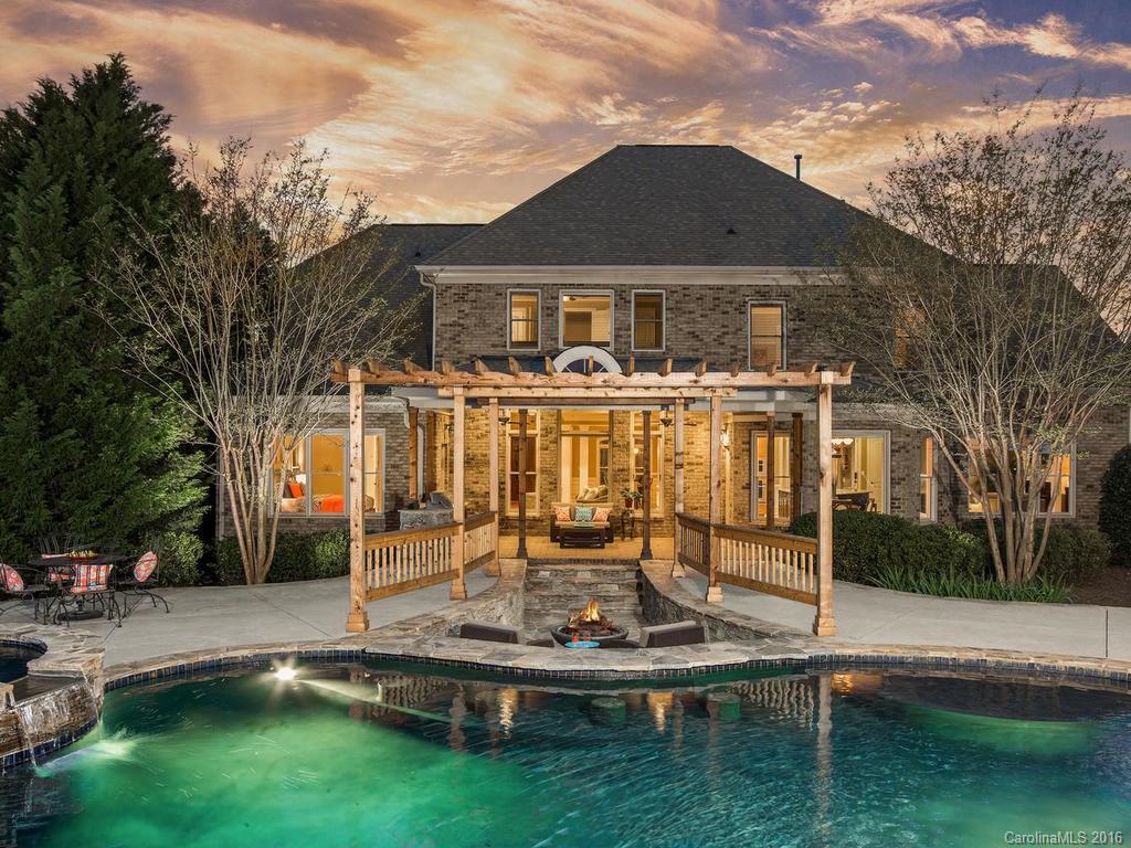 1602 Pearlstone Lane Matthews, NC 28104 - Photo 2 of 24 Gallery Image 2