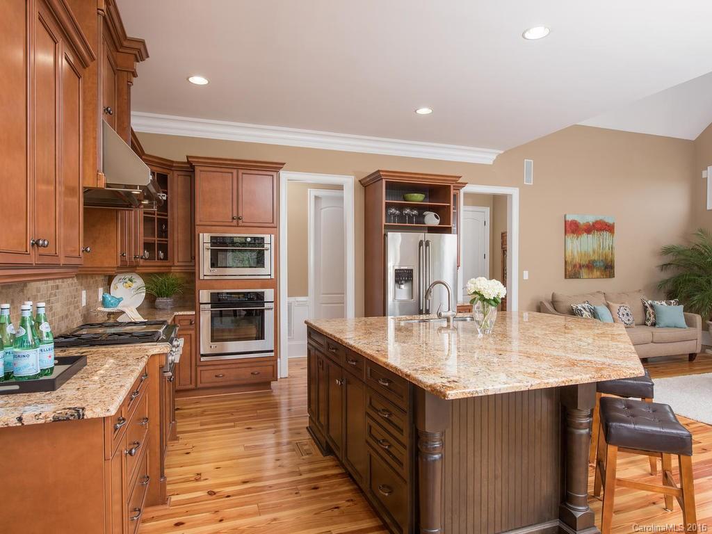 1602 Pearlstone Lane Matthews, NC 28104 - Photo 11 of 24 Gallery Image 11