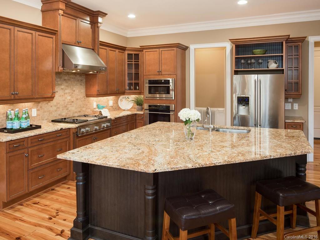 1602 Pearlstone Lane Matthews, NC 28104 - Photo 10 of 24 Gallery Image 10