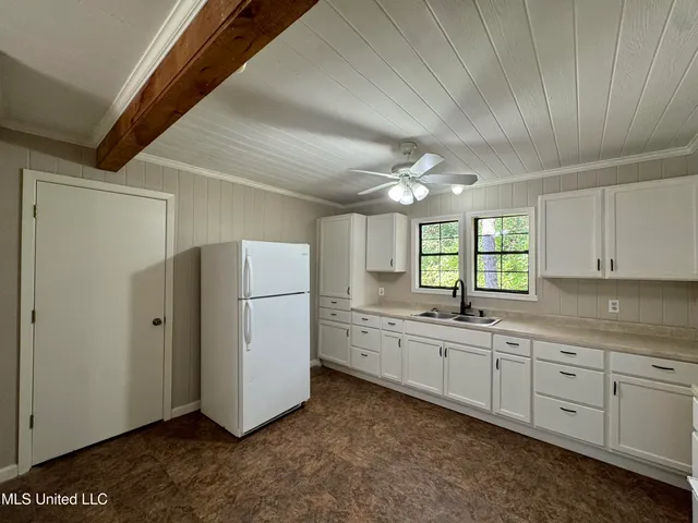 $179,000 | 105 Canton Drive, Yazoo City, MS 39194