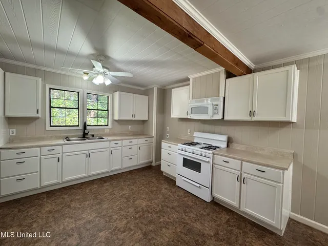 $179,000 | 105 Canton Drive, Yazoo City, MS 39194