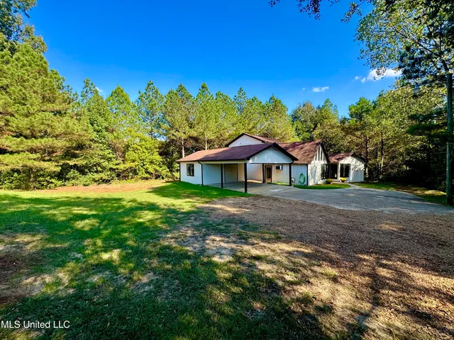 $179,000 | 105 Canton Drive, Yazoo City, MS 39194