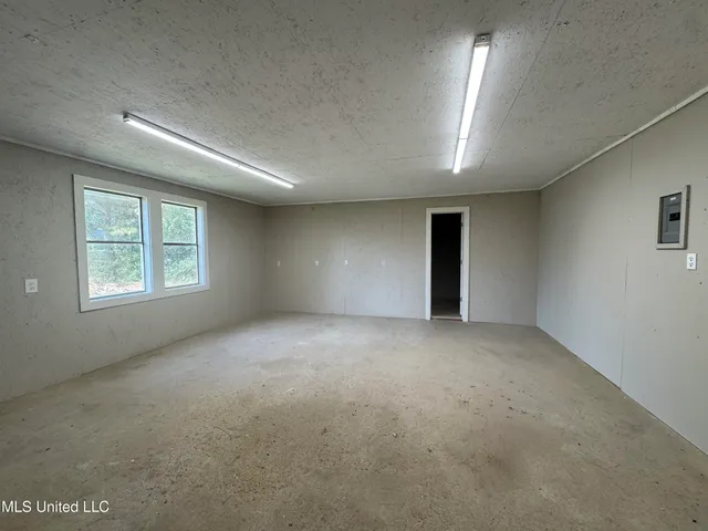 $179,000 | 105 Canton Drive, Yazoo City, MS 39194