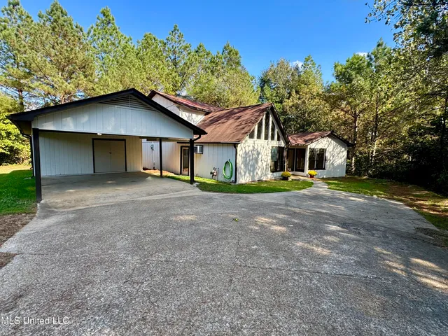 $179,000 | 105 Canton Drive, Yazoo City, MS 39194