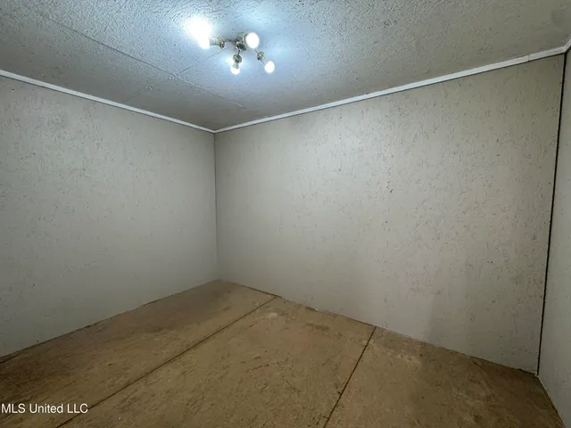 $179,000 | 105 Canton Drive, Yazoo City, MS 39194