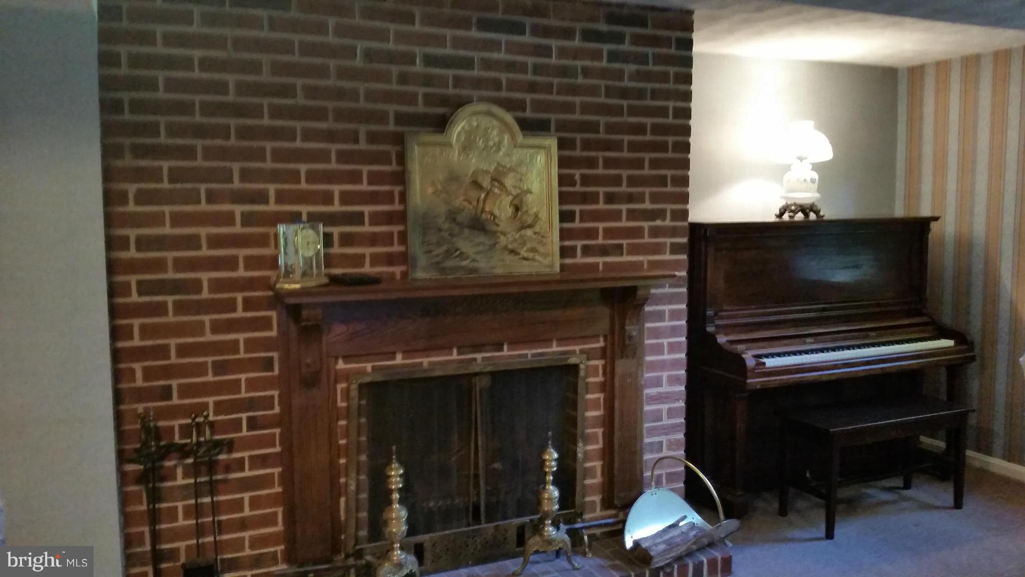 402 Neale Avenue Silver Spring, MD 20901 - Photo 17 of 25 Family Room