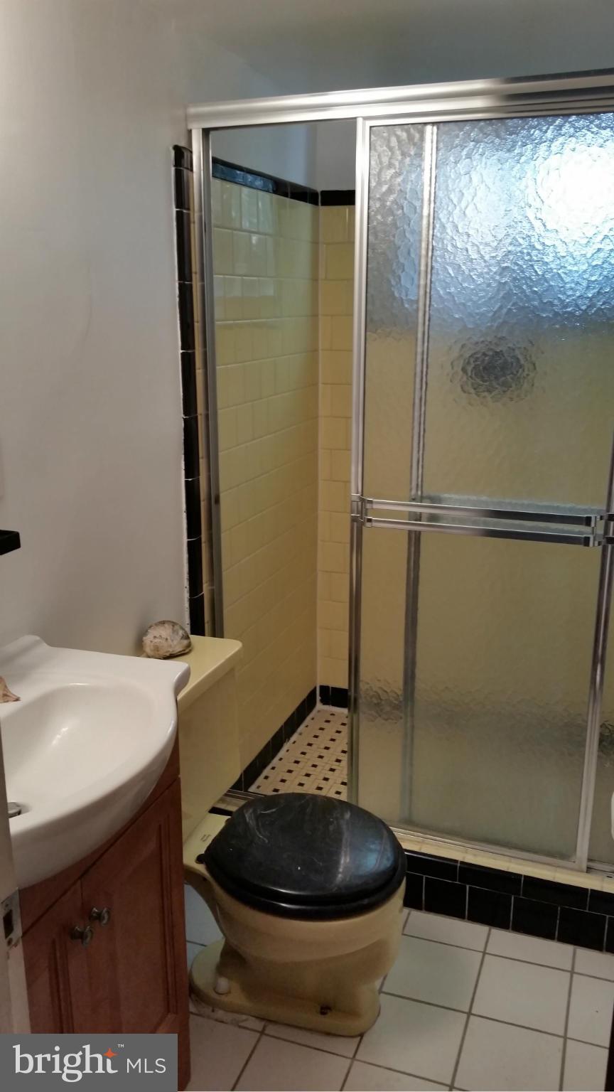 402 Neale Avenue Silver Spring, MD 20901 - Photo 19 of 25 Bath