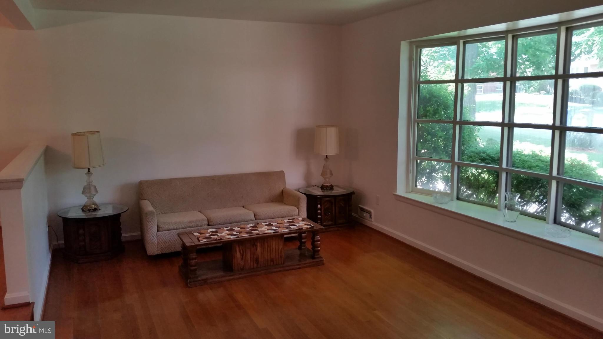 402 Neale Avenue Silver Spring, MD 20901 - Photo 3 of 25 Living Room