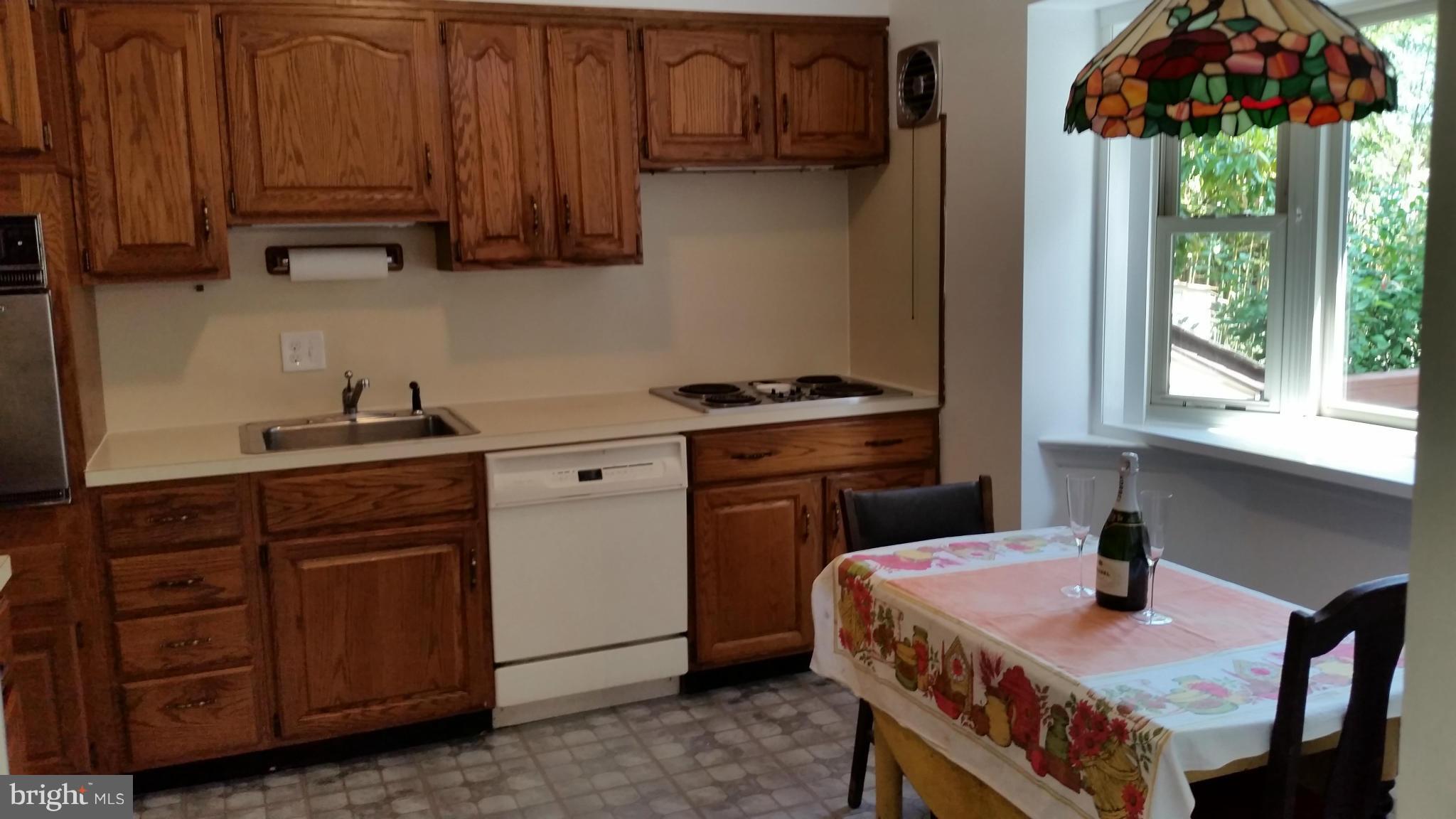 402 Neale Avenue Silver Spring, MD 20901 - Photo 6 of 25 Kitchen