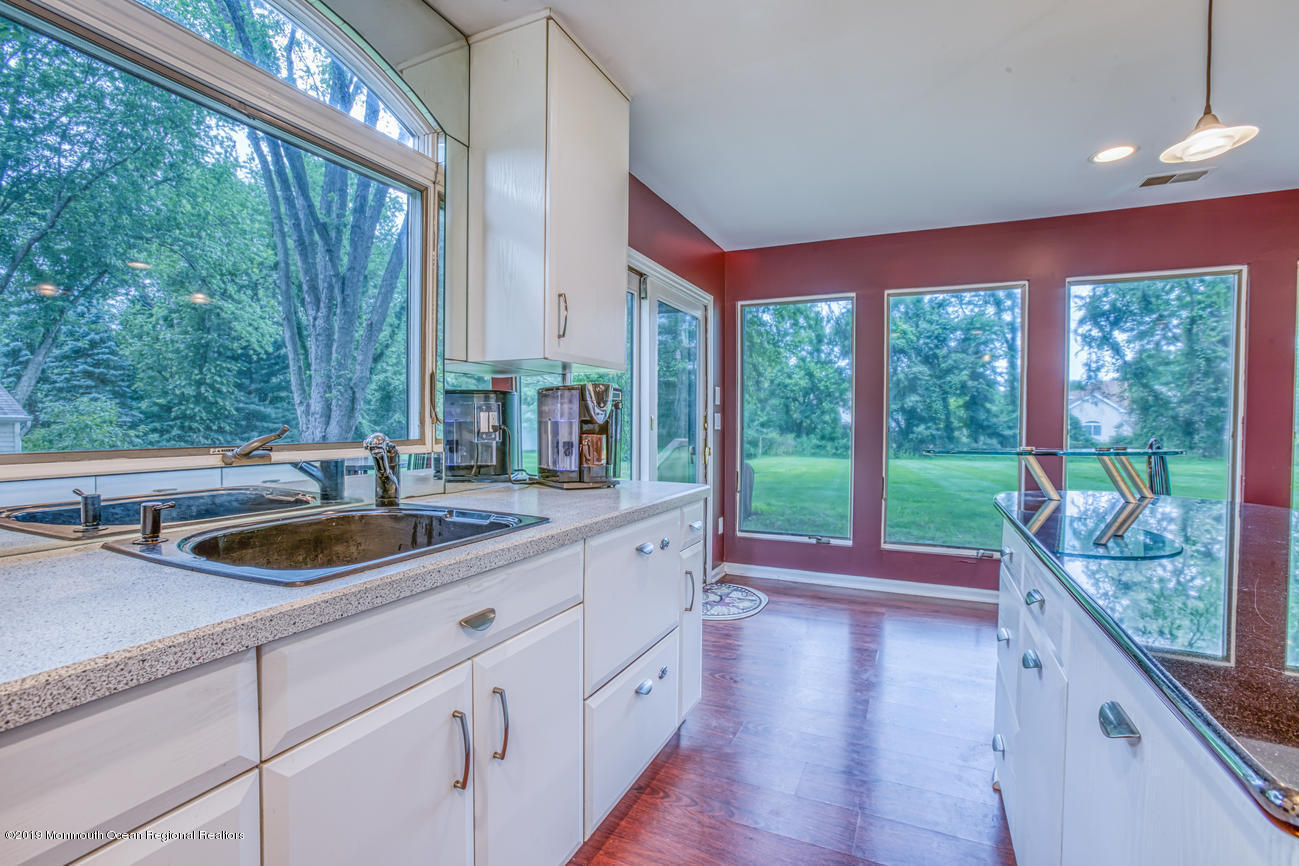 16 Valley Road Manalapan, NJ 07726 - Photo 8 of 20 photo_48456203-1300x866