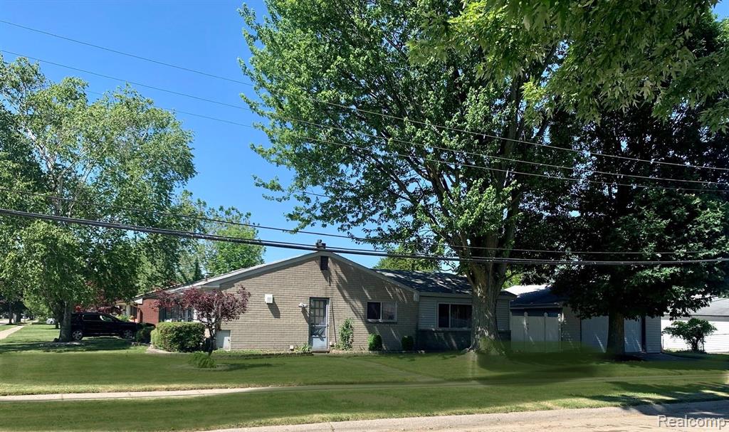 33110 Fraser Avenue Fraser, MI 48026 - Photo 4 of 19