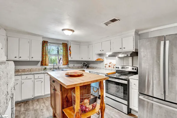 $399,900 | 106 Weathers Drive, Fountain Inn, SC 29644
