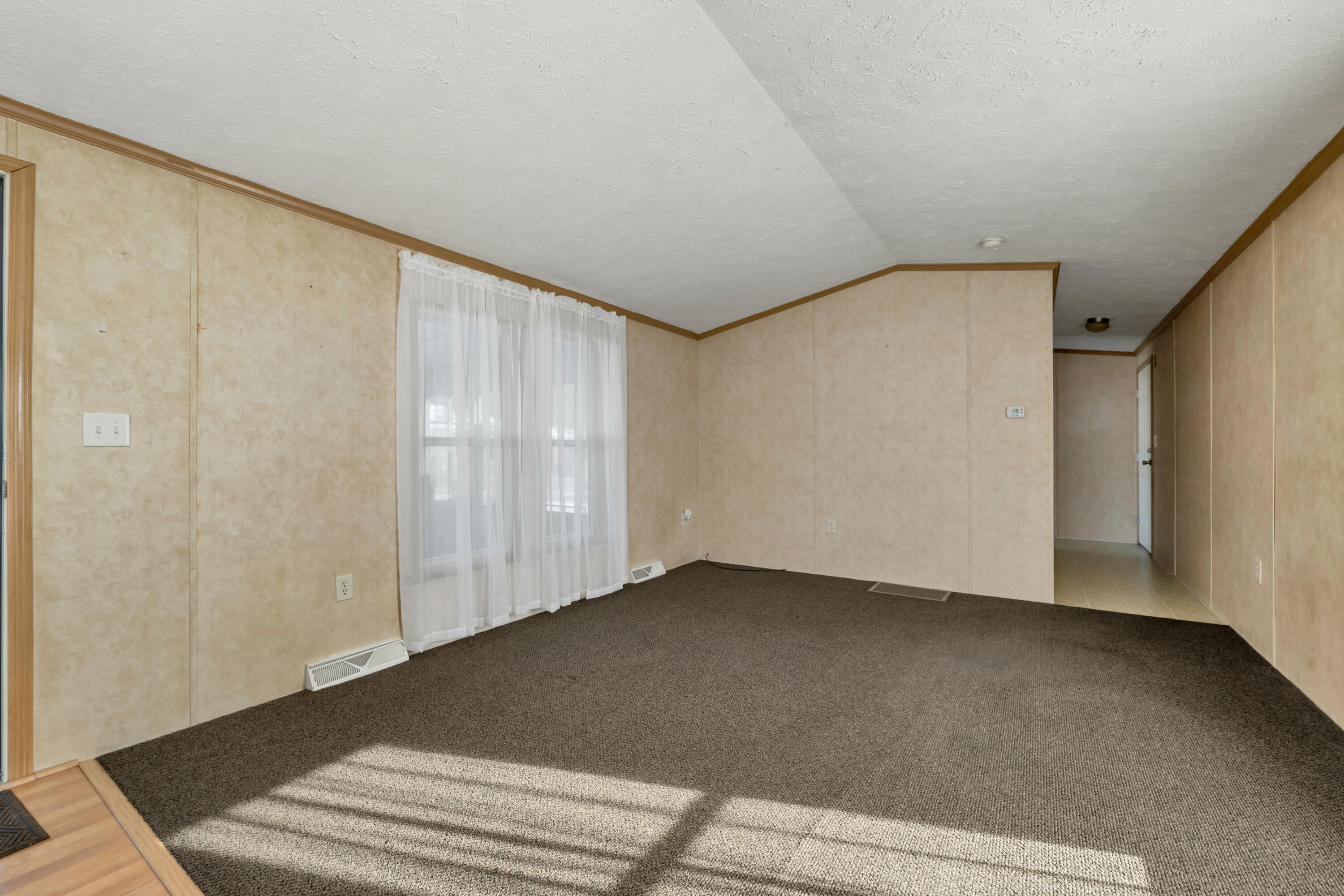 17 Trade Wind Lane, Unit 17 Rochester, NH 03867 - Photo 16 of 37 17TradeWindLn-036