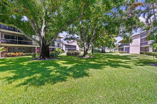 18460 Southeast Wood Haven Lane, Unit H Jupiter, FL 33469 - Photo 22 of 34 Common Areas