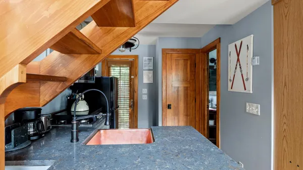 $1,595,000 | 4 Highland Avenue, Stowe, VT 05672