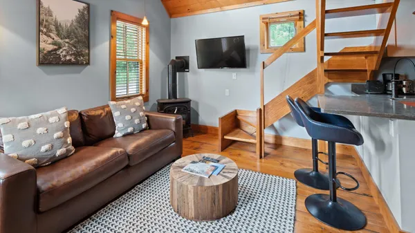 $1,595,000 | 4 Highland Avenue, Stowe, VT 05672