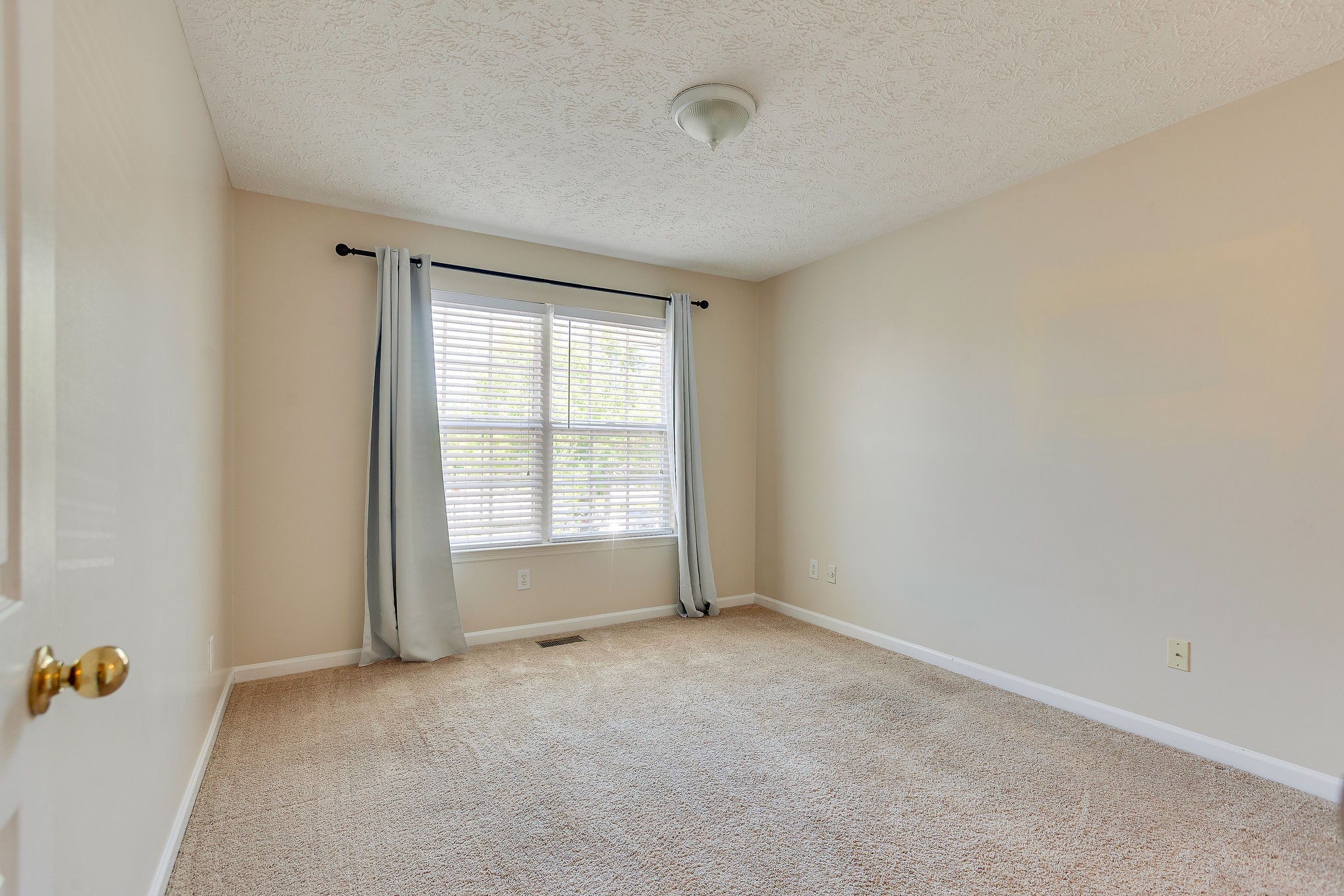 401 Compton Lane Franklin, TN 37069 - Photo 15 of 19 an empty room with a window