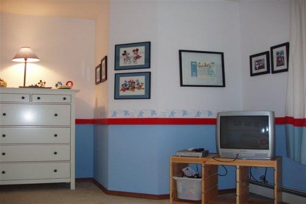 1562 Bush Road Cresco, PA 18326 - Photo 19 of 30 a room with furniture and paintings on the wall