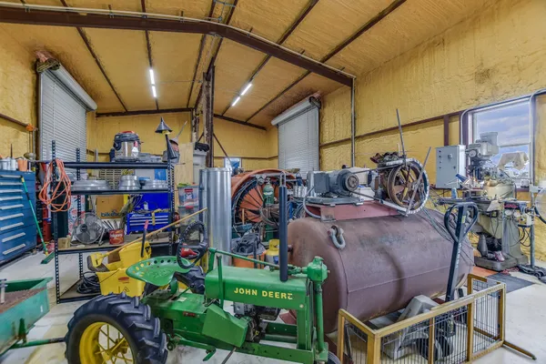 $950,000 | 1601 Cr 463 And Cr, Elgin, TX 78621