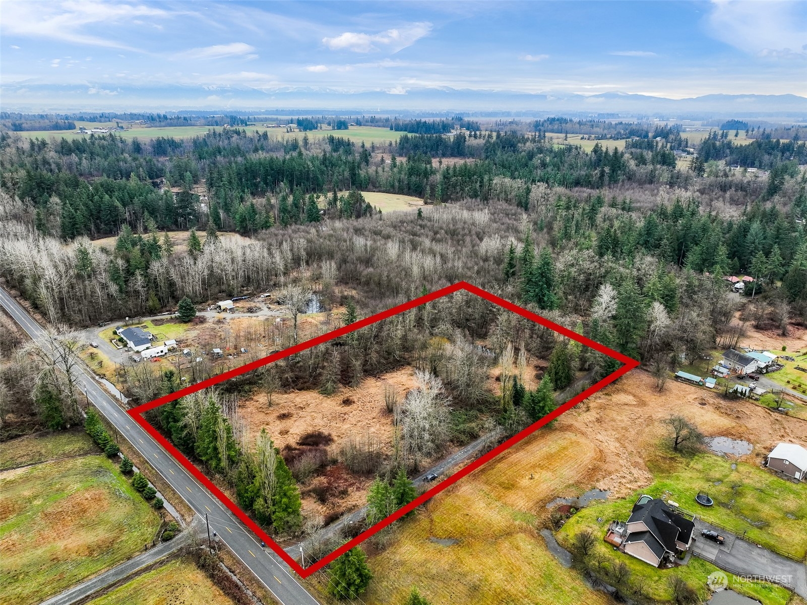 1837 H Street Road Blaine, WA 98230 - Photo 5 of 20 a view of a small park