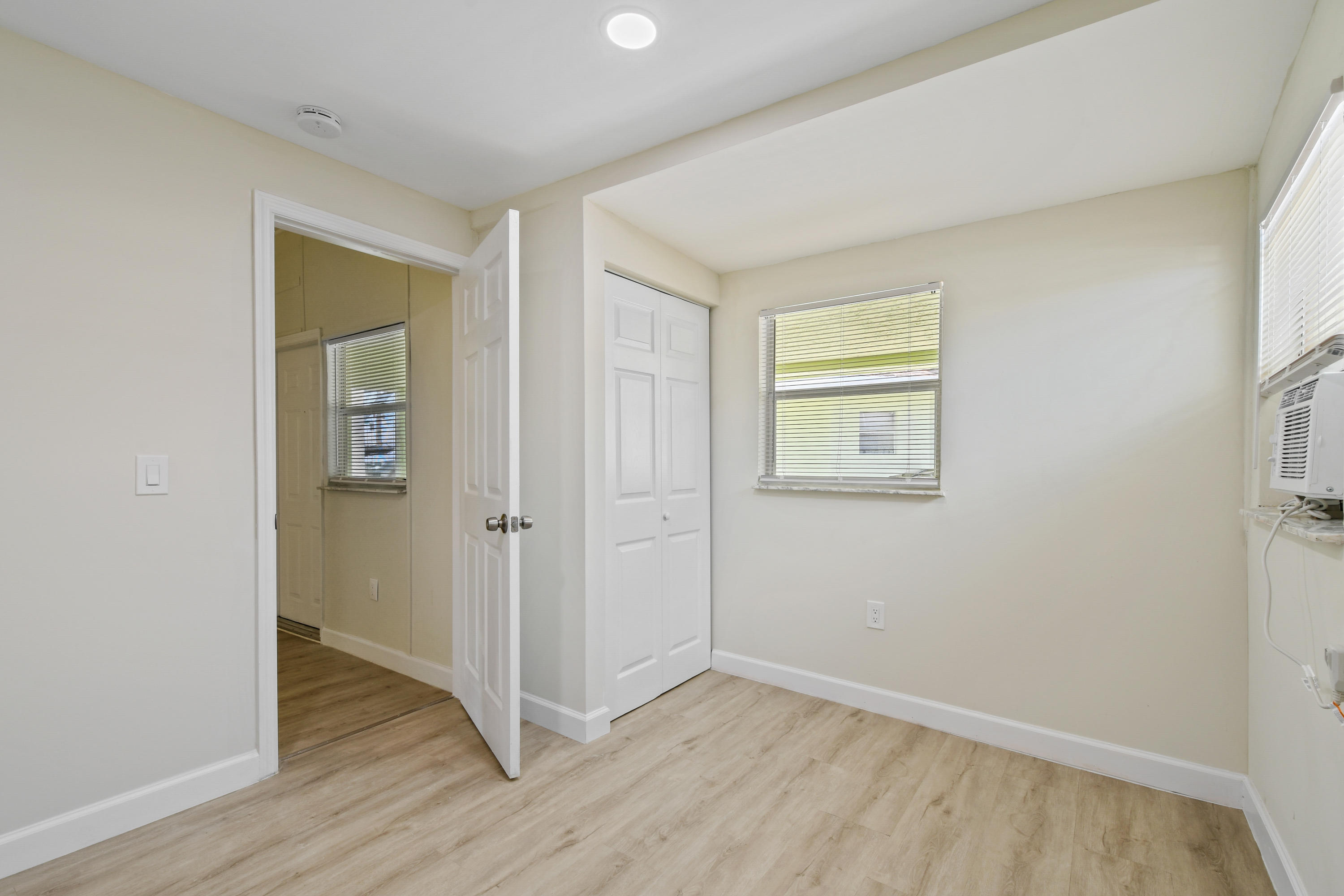 627 Bunker Road West Palm Beach, FL 33405 - Photo 13 of 15 Pic-12
