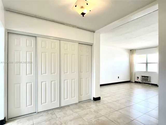 $1,800 | 626 Meridian Avenue, Unit 9, Miami Beach, FL 33139