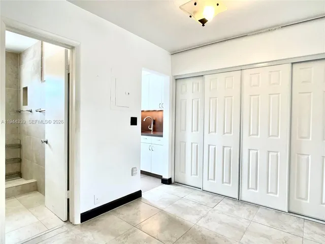$1,800 | 626 Meridian Avenue, Unit 9, Miami Beach, FL 33139