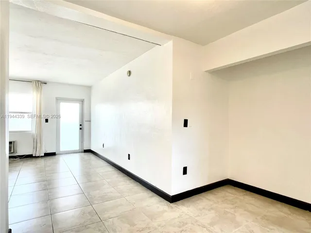 $1,800 | 626 Meridian Avenue, Unit 9, Miami Beach, FL 33139