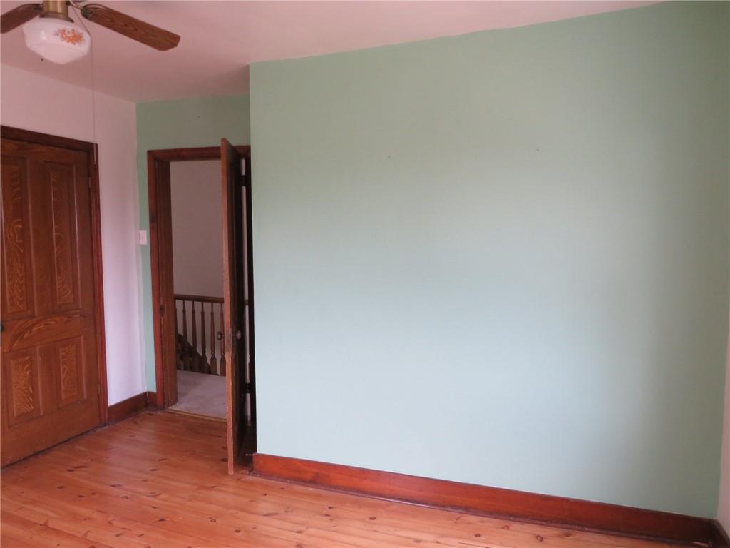 127 Maple Street Rochester, PA 15074 - Photo 6 of 39